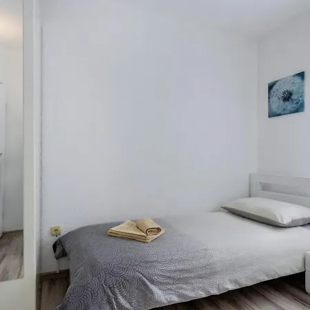 Nina In Peroj - Haus Fuer 6 Personen Dom wakacyjny *